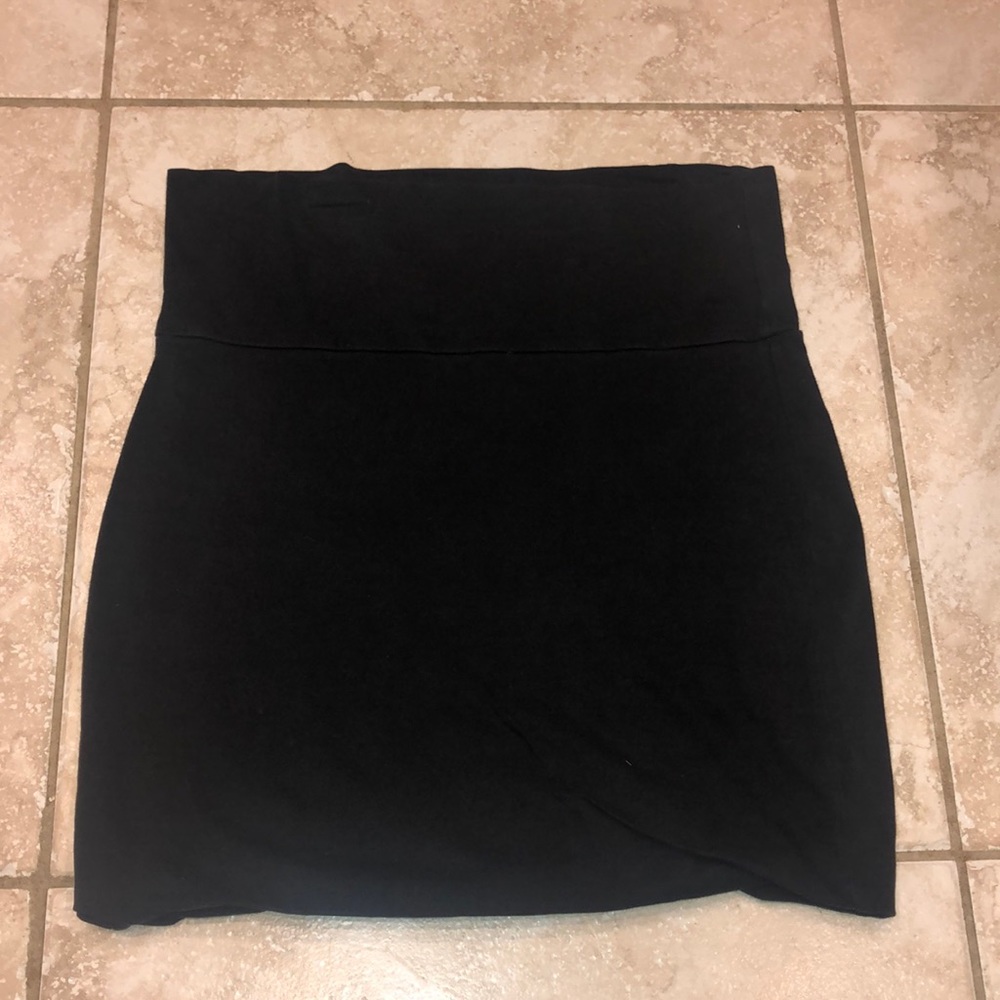 Fitted, stretchy Lily Rose black cotton mini skirt